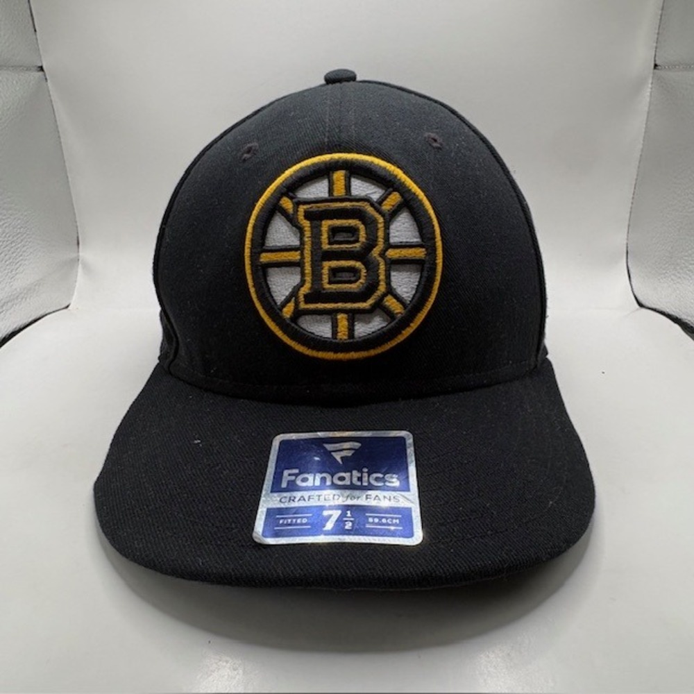 BOSTON BRUINS Fanatics Fitted Hat NHL Mens 7 1/2 Black Gold Flat Bill Hockey Cap